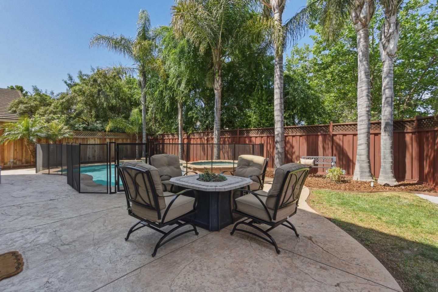 Detail Gallery Image 45 of 58 For 1500 Mimosa St, Hollister,  CA 95023 - 6 Beds | 3 Baths