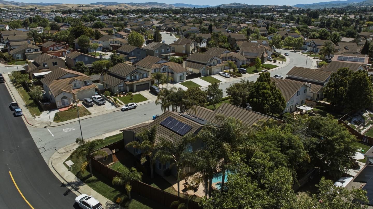 Detail Gallery Image 51 of 58 For 1500 Mimosa St, Hollister,  CA 95023 - 6 Beds | 3 Baths