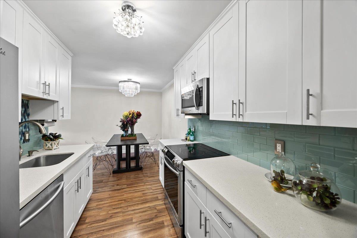 Detail Gallery Image 5 of 35 For 1031 Cherry Ave #75,  San Bruno,  CA 94066 - 2 Beds | 2 Baths