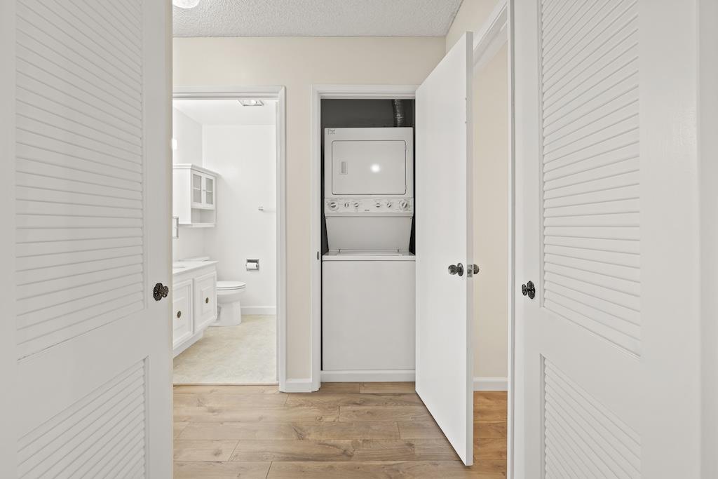 Detail Gallery Image 10 of 28 For 5481 Cribari Grn, San Jose,  CA 95135 - 2 Beds | 2 Baths