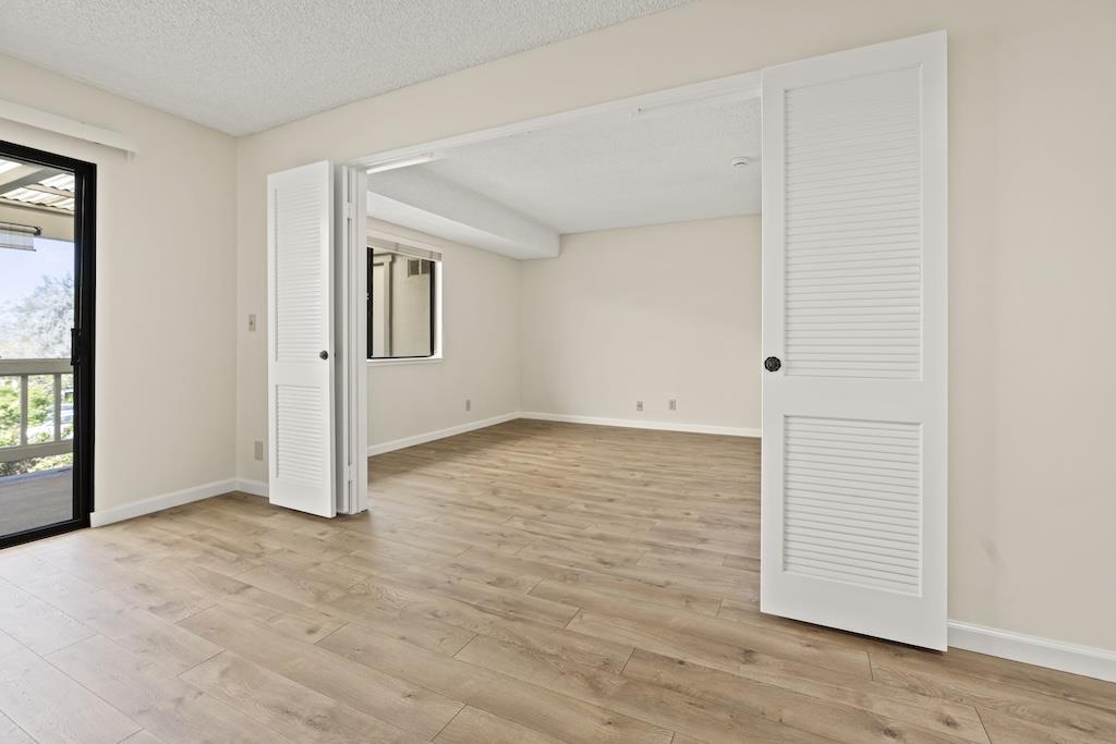 Detail Gallery Image 7 of 28 For 5481 Cribari Grn, San Jose,  CA 95135 - 2 Beds | 2 Baths