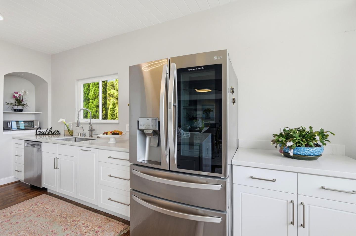 Detail Gallery Image 14 of 47 For 973 Larkspur Dr, Millbrae,  CA 94030 - 5 Beds | 3 Baths