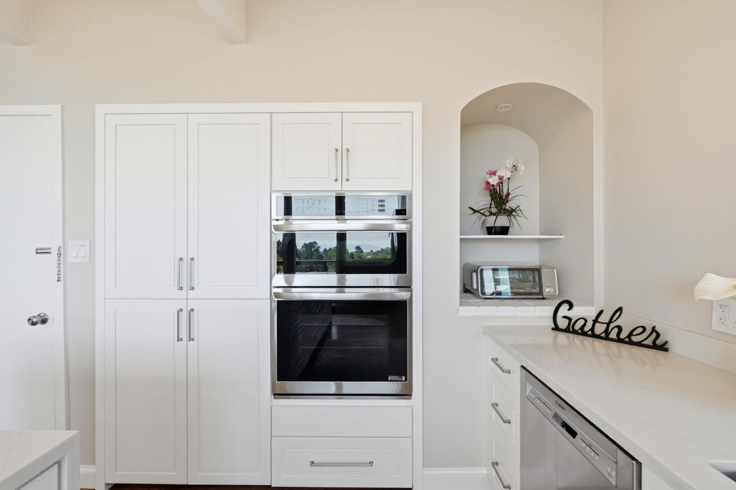 Detail Gallery Image 16 of 47 For 973 Larkspur Dr, Millbrae,  CA 94030 - 5 Beds | 3 Baths