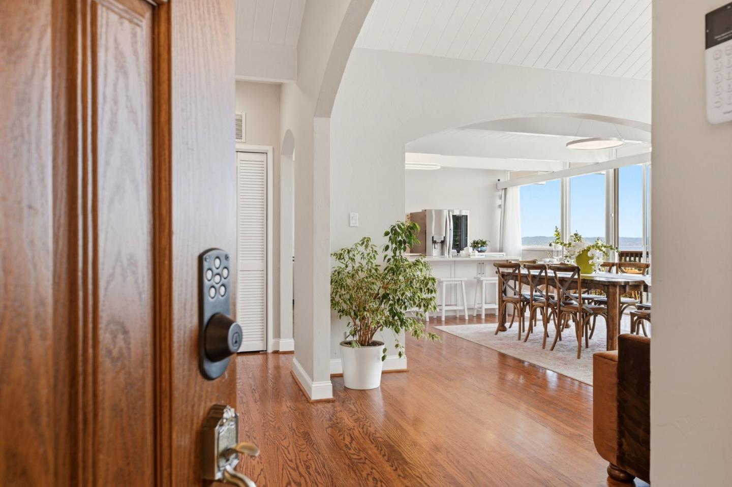 Detail Gallery Image 2 of 47 For 973 Larkspur Dr, Millbrae,  CA 94030 - 5 Beds | 3 Baths