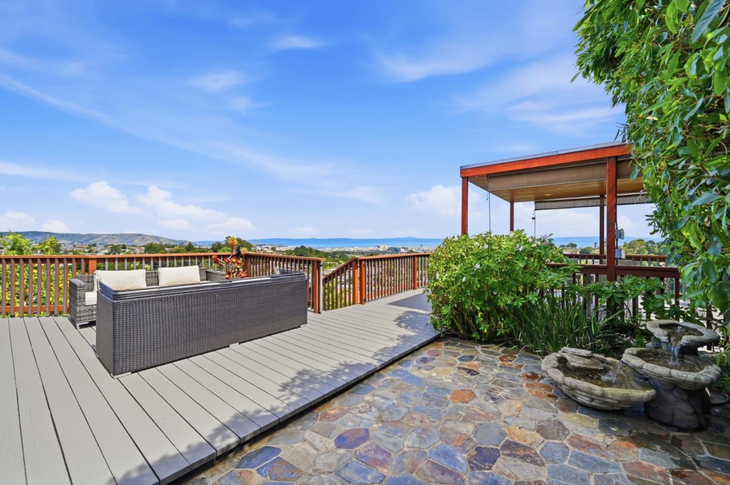 Detail Gallery Image 32 of 47 For 973 Larkspur Dr, Millbrae,  CA 94030 - 5 Beds | 3 Baths