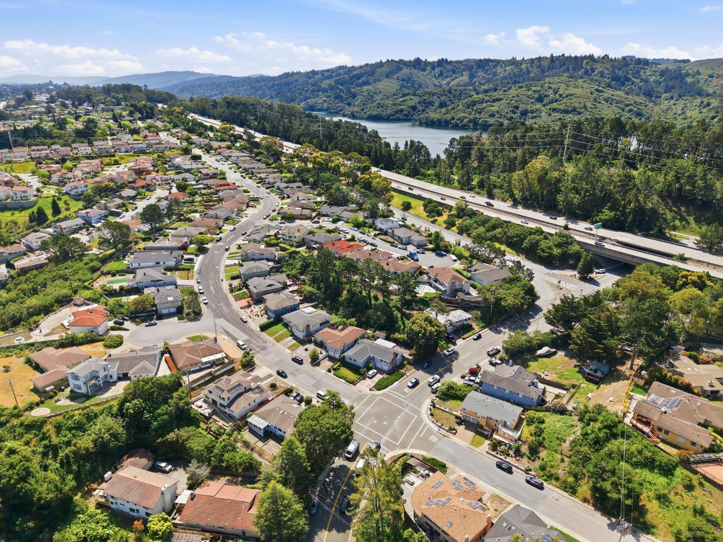 Detail Gallery Image 40 of 47 For 973 Larkspur Dr, Millbrae,  CA 94030 - 5 Beds | 3 Baths