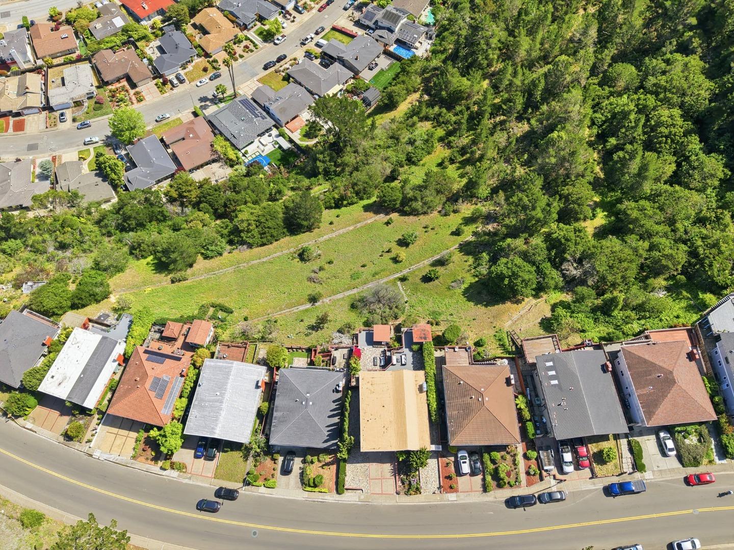 Detail Gallery Image 45 of 47 For 973 Larkspur Dr, Millbrae,  CA 94030 - 5 Beds | 3 Baths