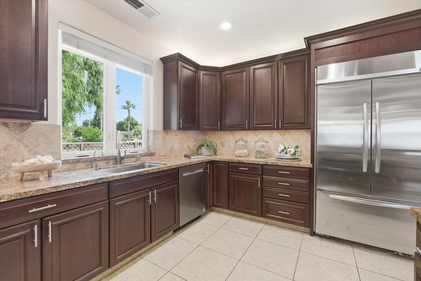 Detail Gallery Image 14 of 70 For 155 W Rosemary Ln, Campbell,  CA 95008 - 3 Beds | 2 Baths