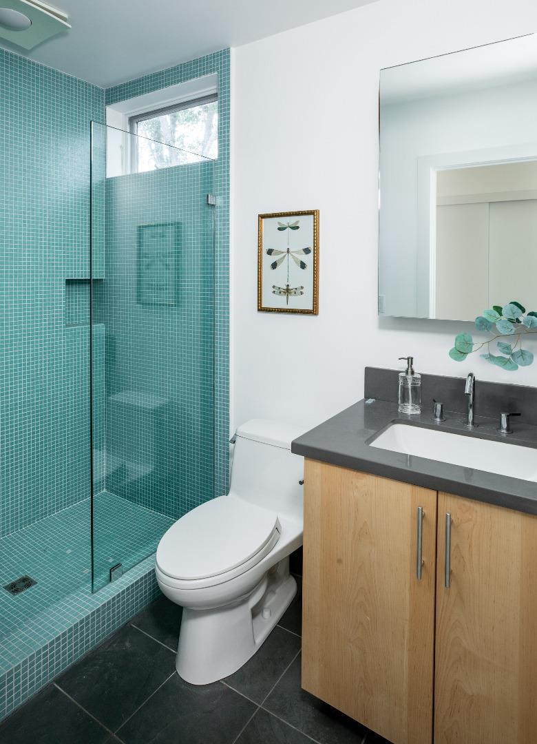 Detail Gallery Image 15 of 29 For 2161 Valparaiso Ave, Menlo Park,  CA 94025 - 4 Beds | 3/1 Baths