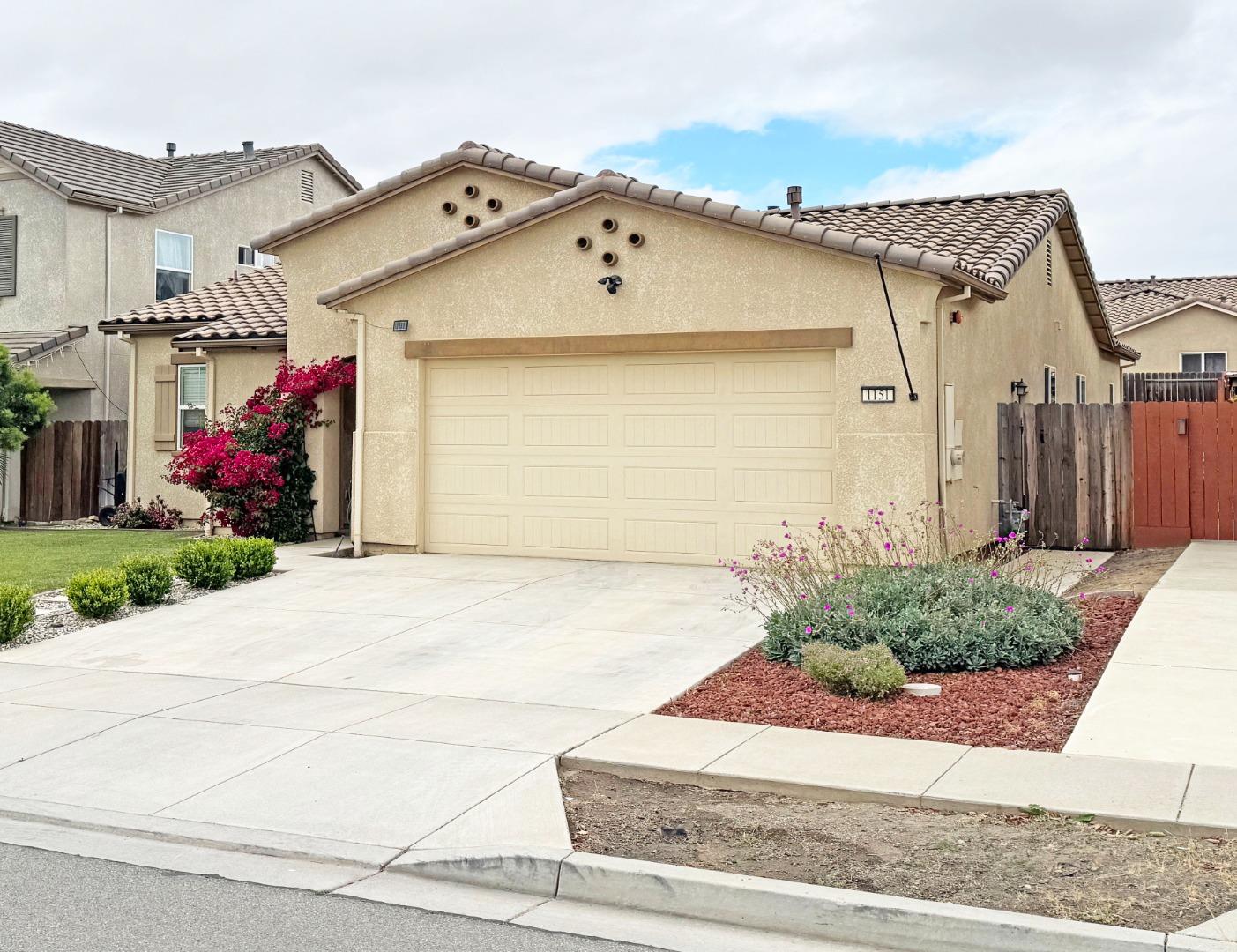 Detail Gallery Image 3 of 40 For 1151 La Colina St, Soledad,  CA 93960 - 3 Beds | 2 Baths