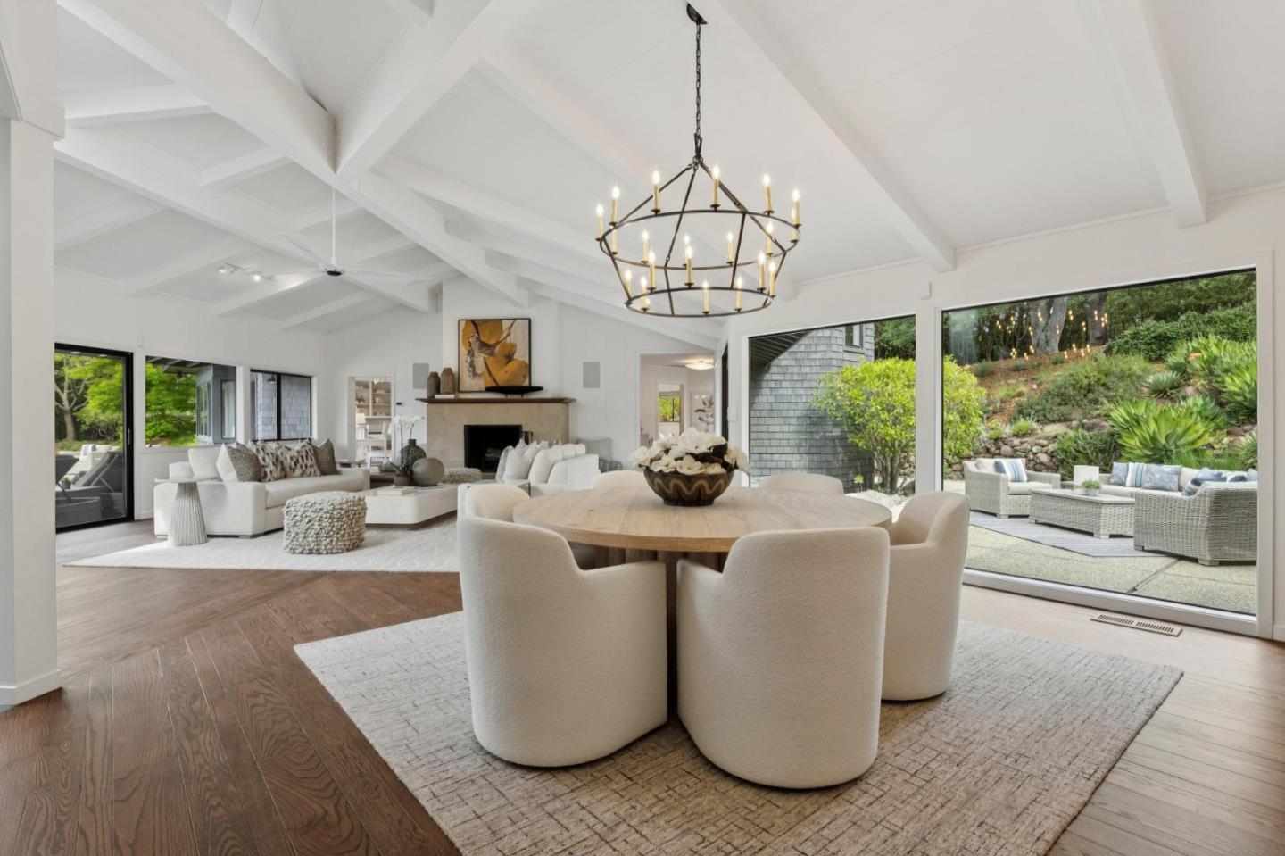 Detail Gallery Image 12 of 51 For 120 Deer Meadow Ln, Portola Valley,  CA 94028 - 5 Beds | 4 Baths