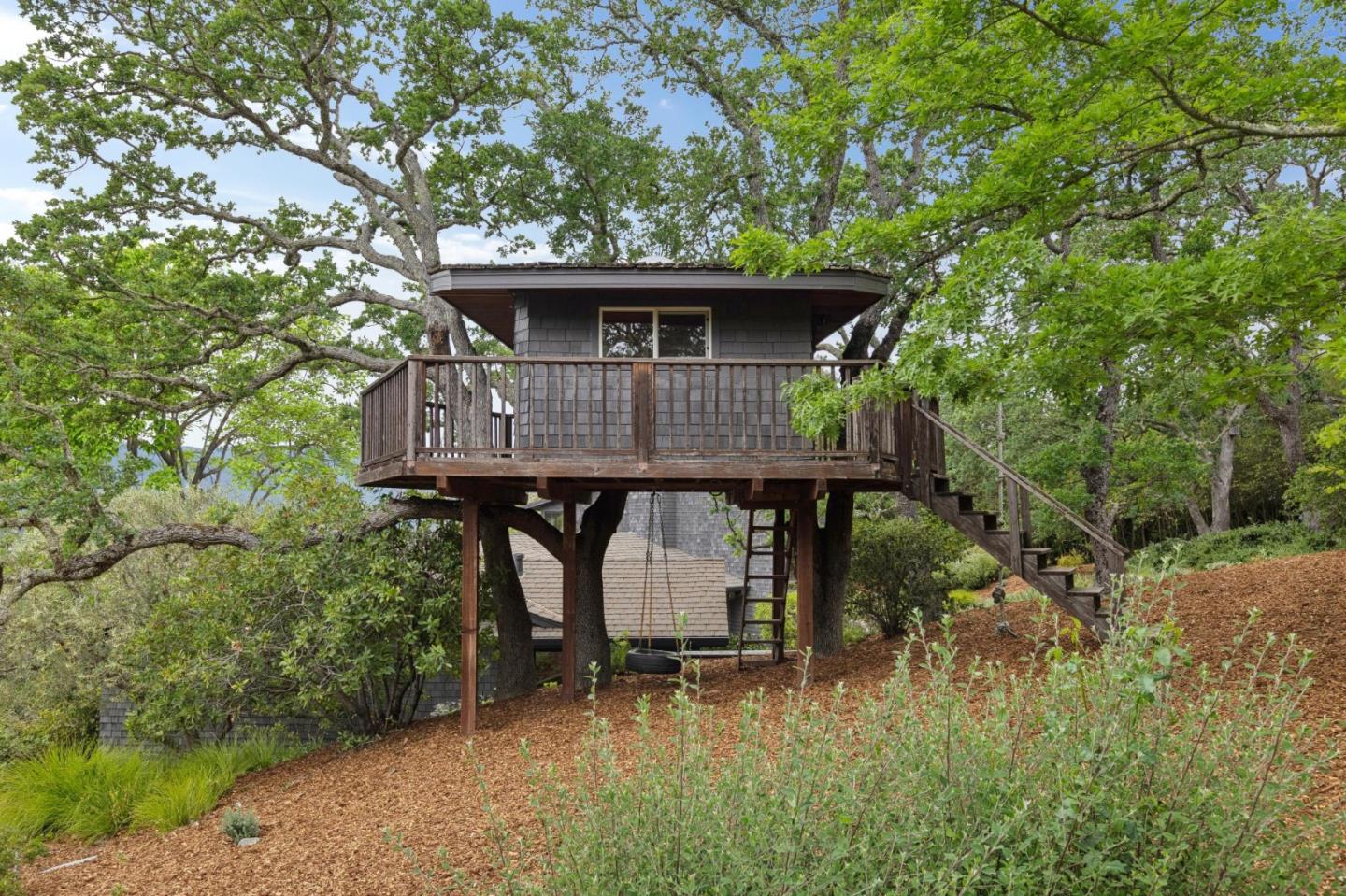 Detail Gallery Image 43 of 51 For 120 Deer Meadow Ln, Portola Valley,  CA 94028 - 5 Beds | 4 Baths