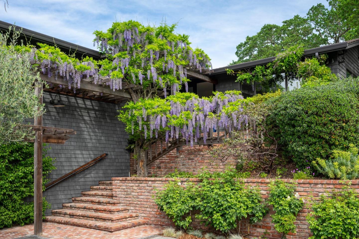 Detail Gallery Image 7 of 51 For 120 Deer Meadow Ln, Portola Valley,  CA 94028 - 5 Beds | 4 Baths