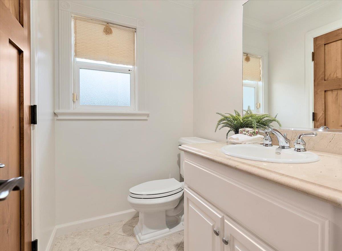 Detail Gallery Image 19 of 37 For 820 Revere Way, Redwood City,  CA 94062 - 3 Beds | 1/1 Baths