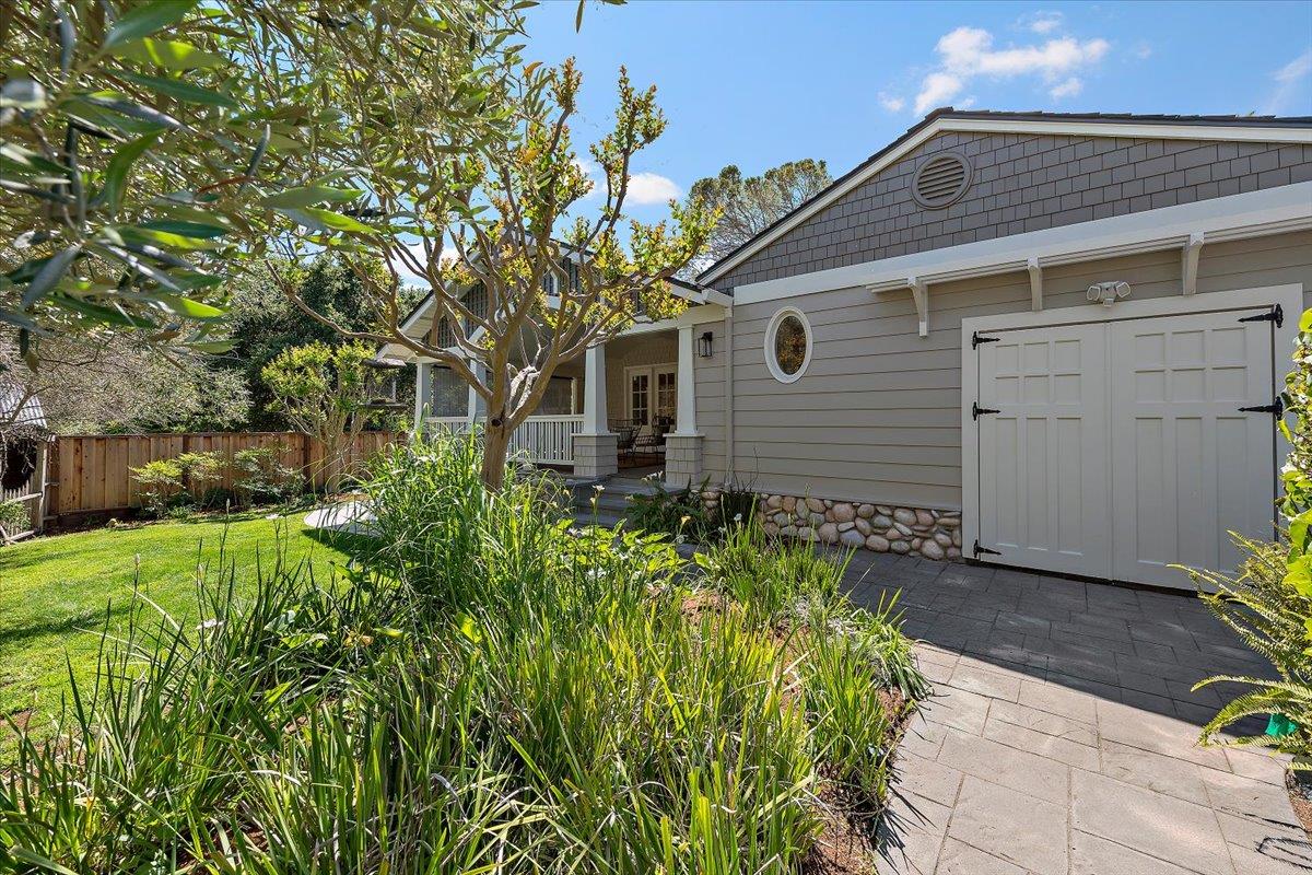 Detail Gallery Image 2 of 37 For 820 Revere Way, Redwood City,  CA 94062 - 3 Beds | 1/1 Baths