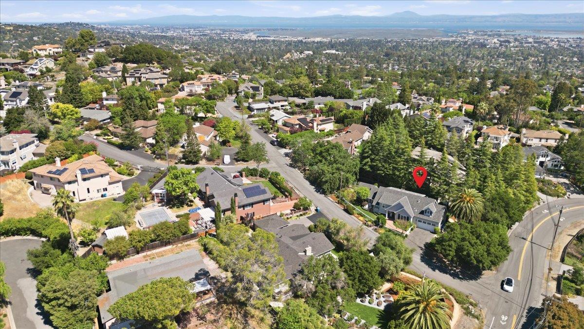 Detail Gallery Image 36 of 37 For 820 Revere Way, Redwood City,  CA 94062 - 3 Beds | 1/1 Baths