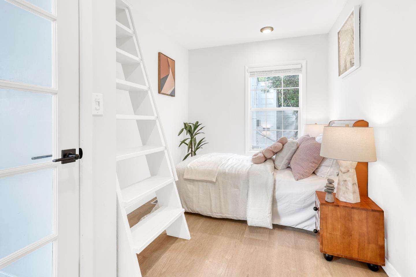 Detail Gallery Image 26 of 58 For 446 Nevada St, San Francisco,  CA 94110 - 3 Beds | 3 Baths