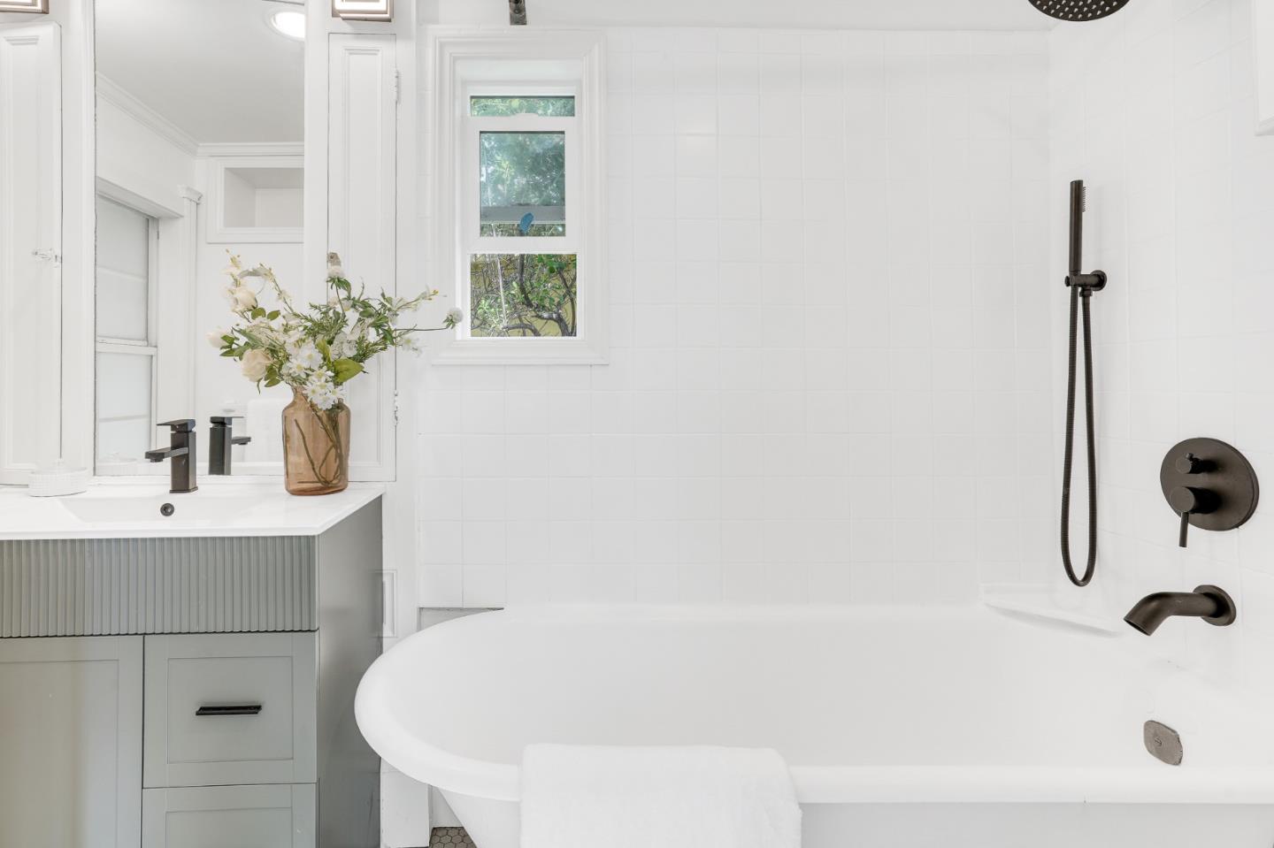 Detail Gallery Image 32 of 58 For 446 Nevada St, San Francisco,  CA 94110 - 3 Beds | 3 Baths