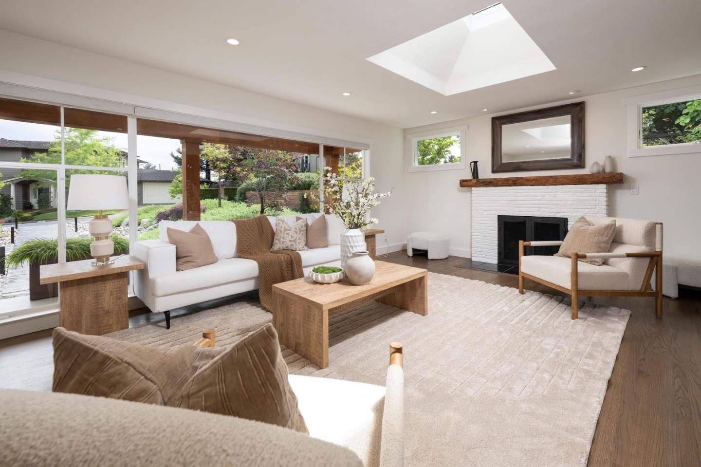 Detail Gallery Image 10 of 58 For 606 Yale Dr, San Mateo,  CA 94402 - 5 Beds | 3 Baths