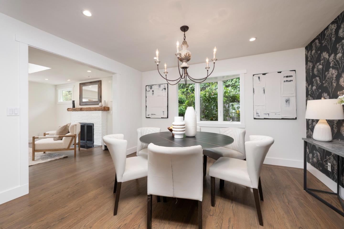 Detail Gallery Image 13 of 58 For 606 Yale Dr, San Mateo,  CA 94402 - 5 Beds | 3 Baths