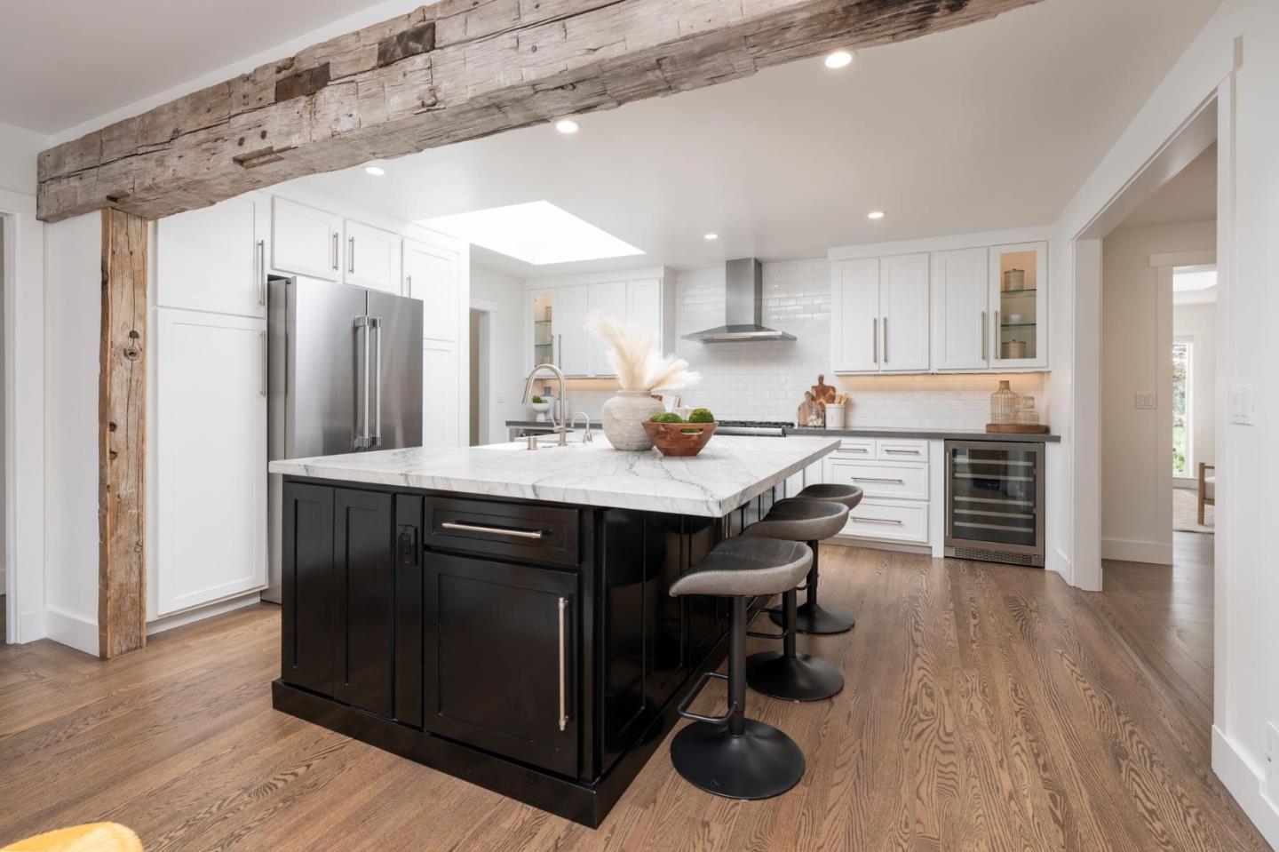 Detail Gallery Image 15 of 58 For 606 Yale Dr, San Mateo,  CA 94402 - 5 Beds | 3 Baths