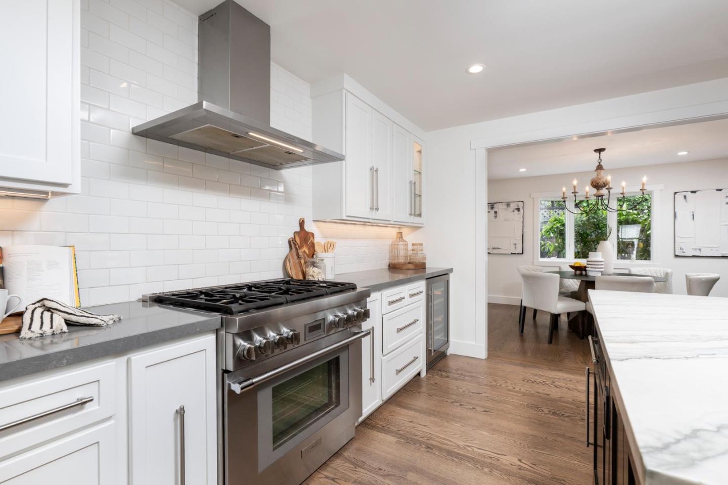 Detail Gallery Image 16 of 58 For 606 Yale Dr, San Mateo,  CA 94402 - 5 Beds | 3 Baths