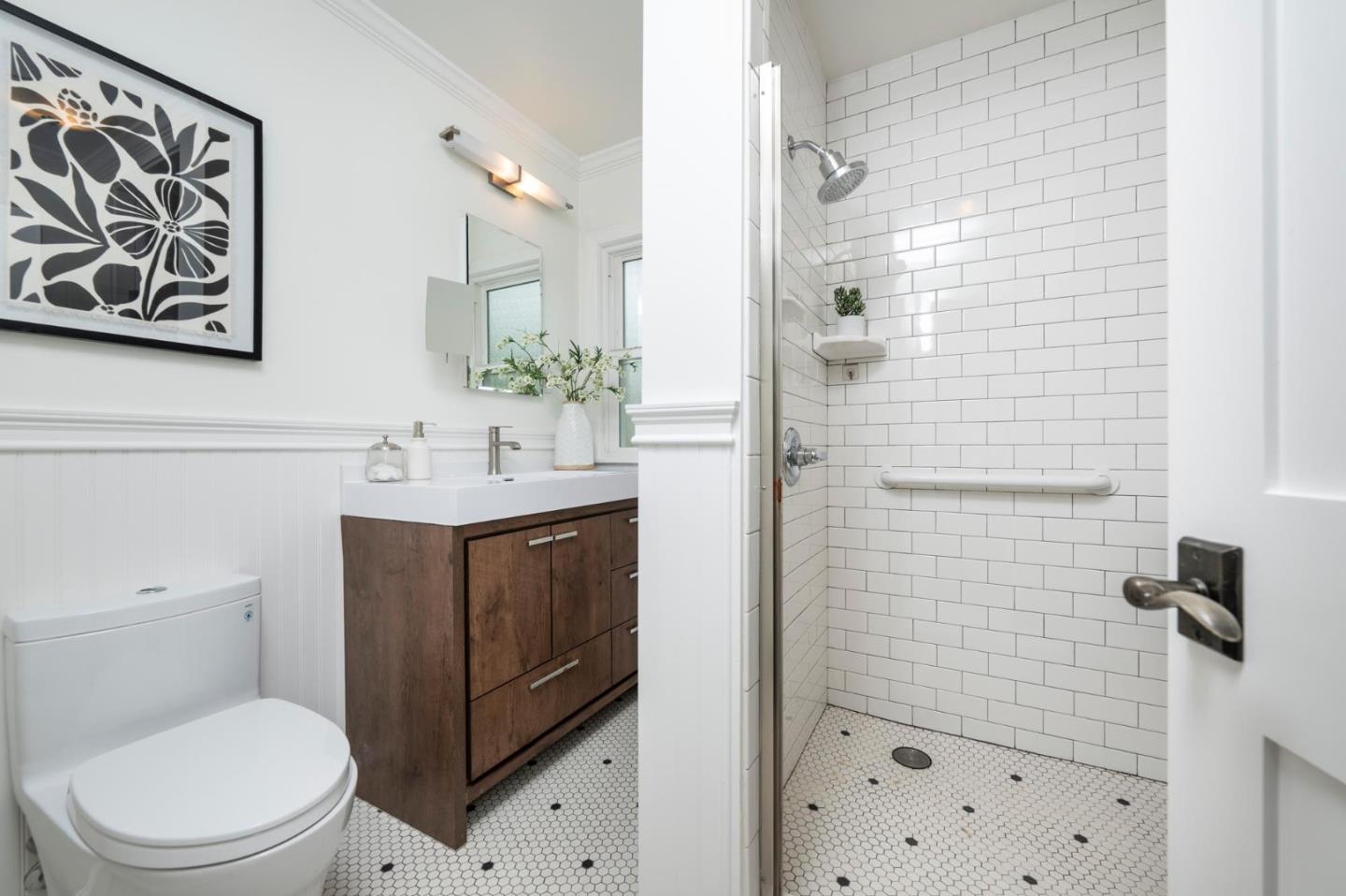 Detail Gallery Image 22 of 58 For 606 Yale Dr, San Mateo,  CA 94402 - 5 Beds | 3 Baths