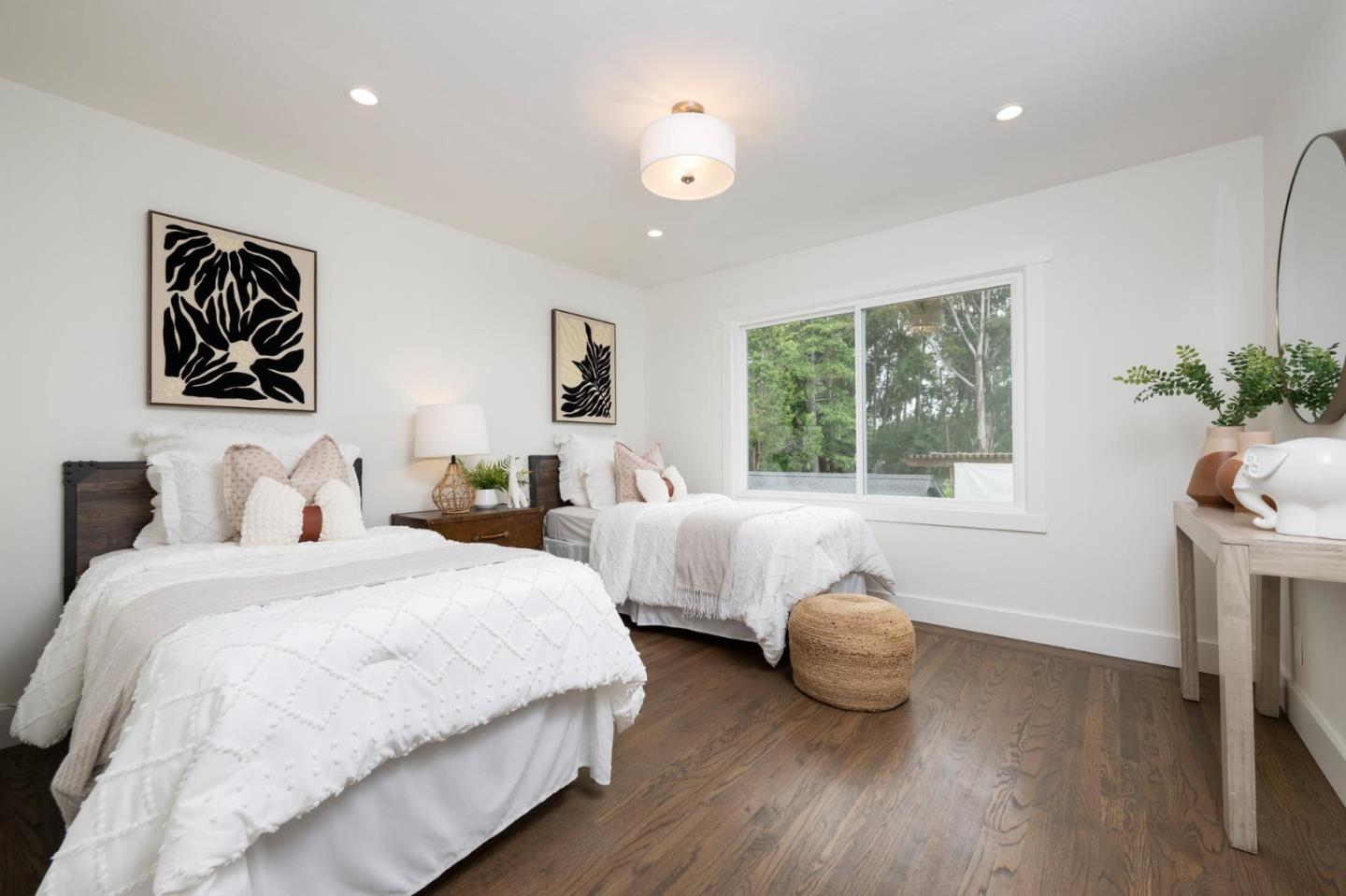 Detail Gallery Image 24 of 58 For 606 Yale Dr, San Mateo,  CA 94402 - 5 Beds | 3 Baths