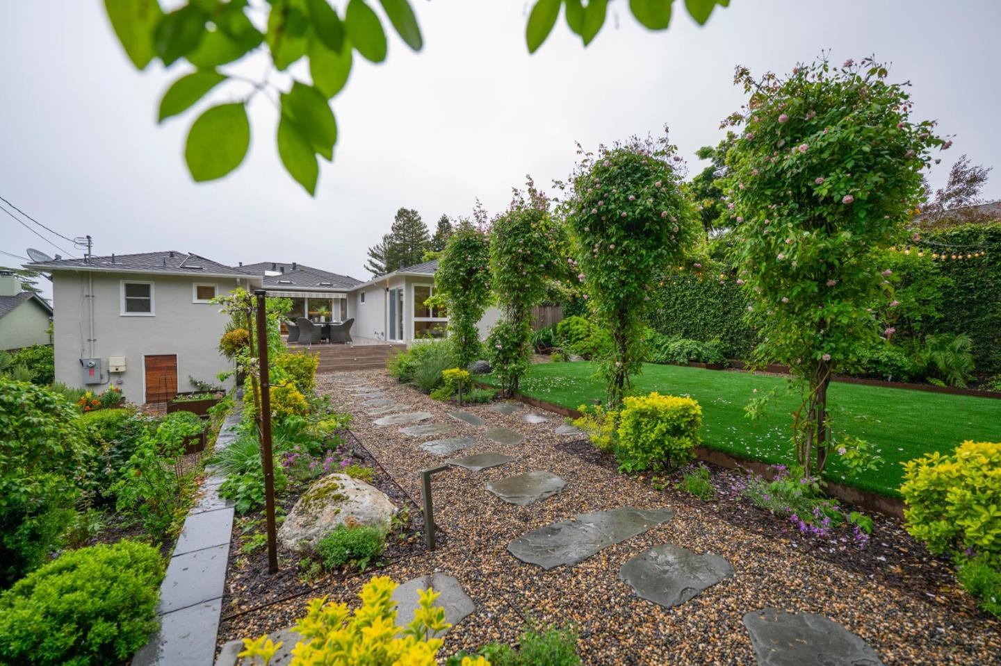 Detail Gallery Image 35 of 58 For 606 Yale Dr, San Mateo,  CA 94402 - 5 Beds | 3 Baths