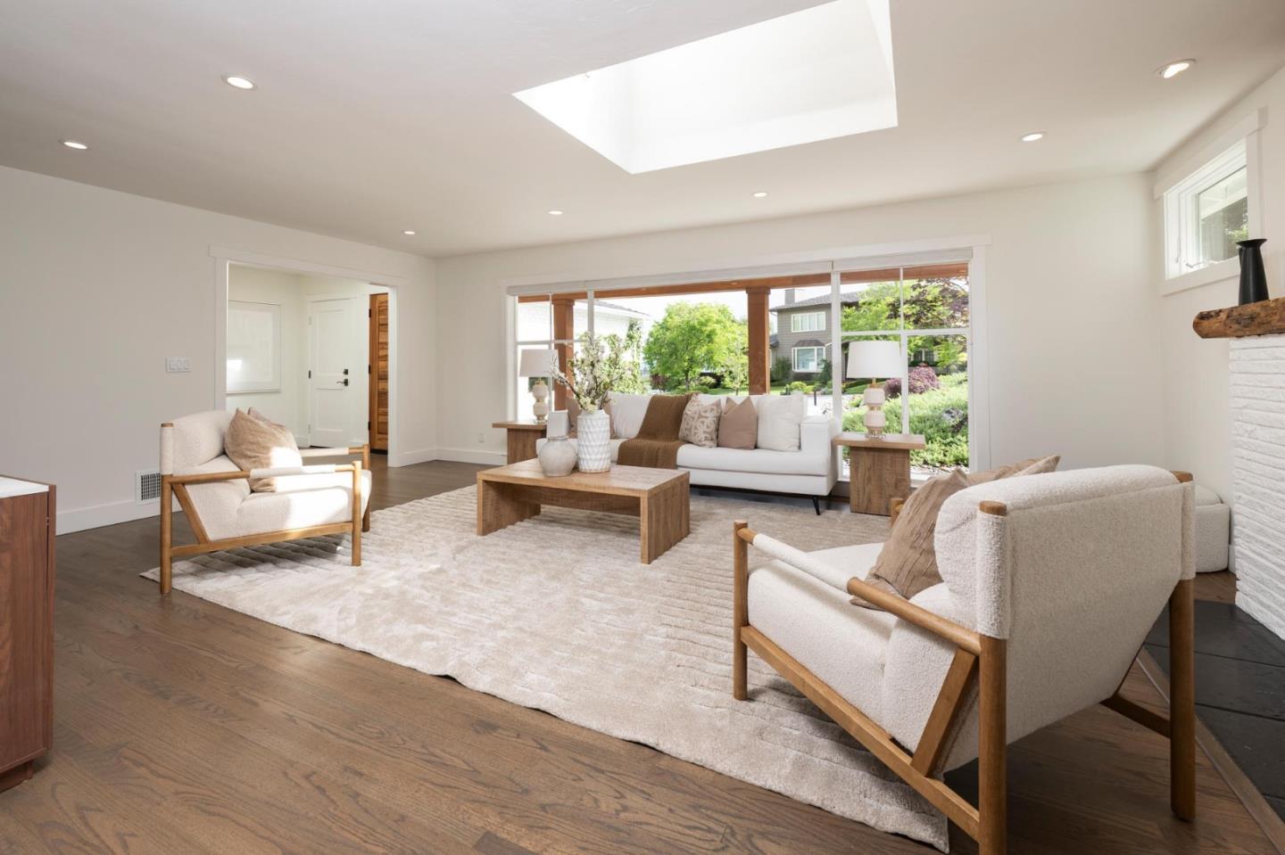 Detail Gallery Image 9 of 58 For 606 Yale Dr, San Mateo,  CA 94402 - 5 Beds | 3 Baths