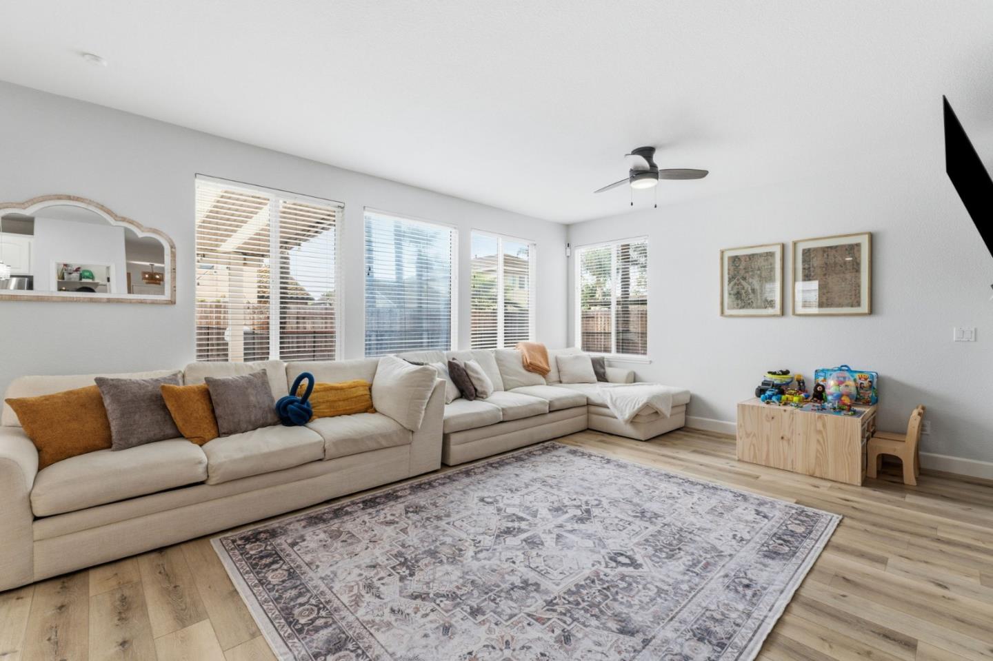 Detail Gallery Image 11 of 44 For 2454 Bracco Way, Riverbank,  CA 95367 - 4 Beds | 3 Baths