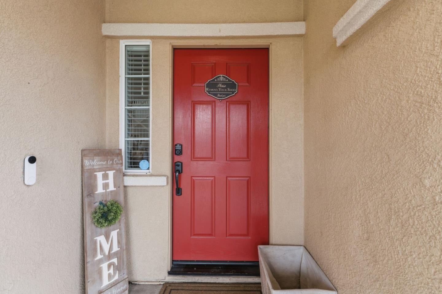 Detail Gallery Image 2 of 44 For 2454 Bracco Way, Riverbank,  CA 95367 - 4 Beds | 3 Baths