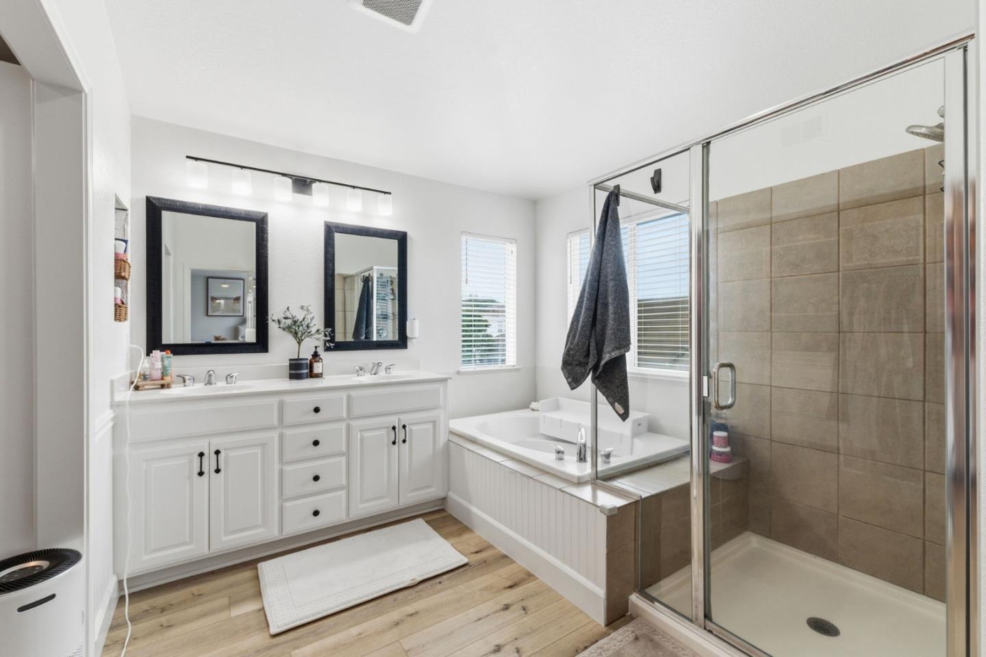 Detail Gallery Image 25 of 44 For 2454 Bracco Way, Riverbank,  CA 95367 - 4 Beds | 3 Baths