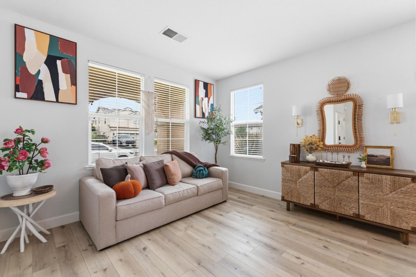 Detail Gallery Image 6 of 44 For 2454 Bracco Way, Riverbank,  CA 95367 - 4 Beds | 3 Baths