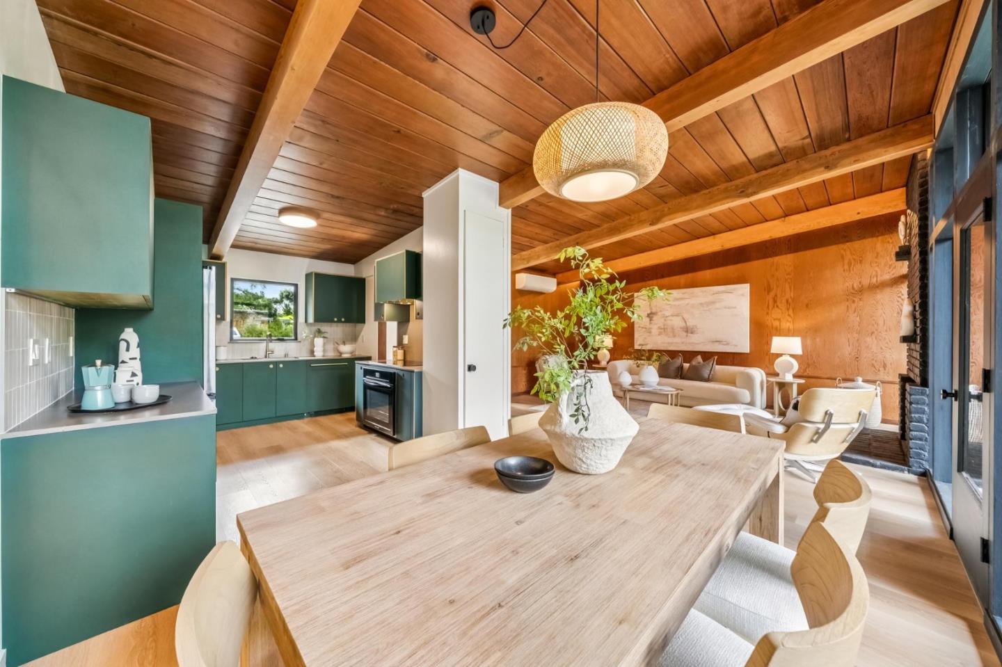 Detail Gallery Image 18 of 31 For 748 Kendall Ave, Palo Alto,  CA 94306 - 5 Beds | 3 Baths