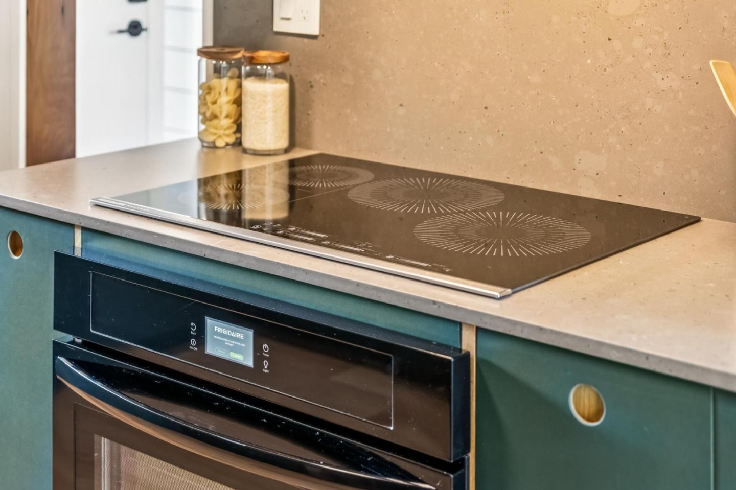 Detail Gallery Image 24 of 31 For 748 Kendall Ave, Palo Alto,  CA 94306 - 5 Beds | 3 Baths