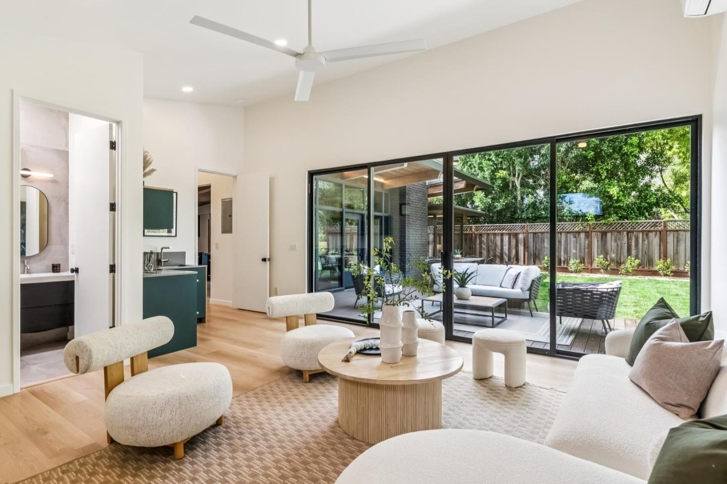 Detail Gallery Image 26 of 31 For 748 Kendall Ave, Palo Alto,  CA 94306 - 5 Beds | 3 Baths