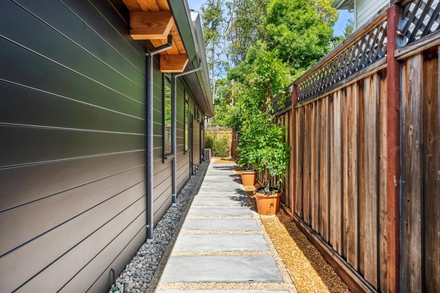 Detail Gallery Image 47 of 55 For 748 Kendall Ave, Palo Alto,  CA 94306 - 5 Beds | 3 Baths