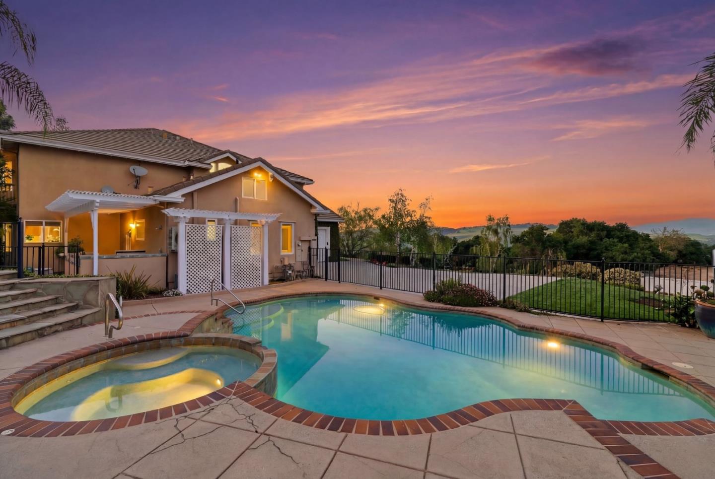 Detail Gallery Image 4 of 67 For 20397 Almaden Rd, San Jose,  CA 95120 - 4 Beds | 4 Baths