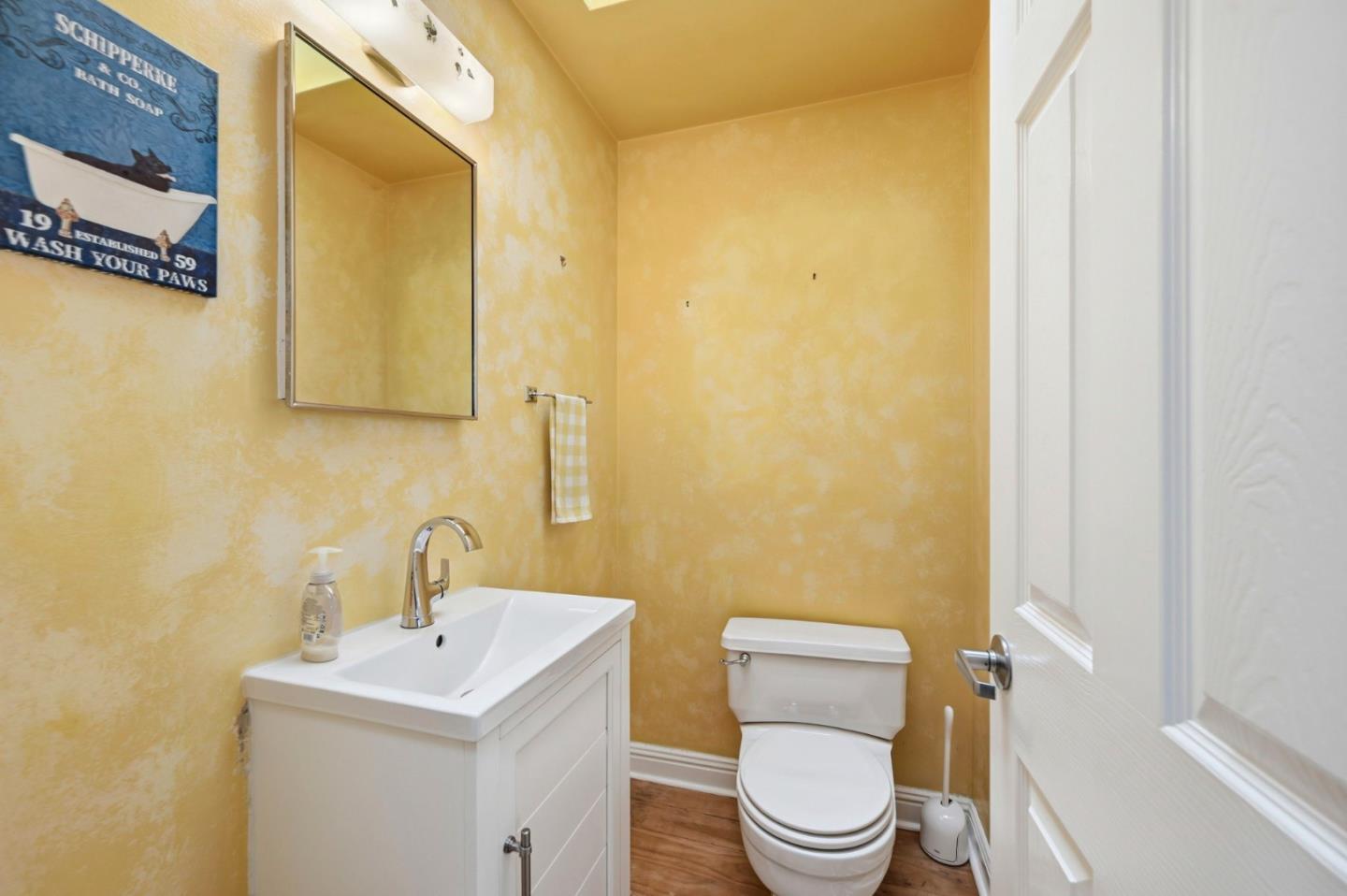 Detail Gallery Image 11 of 29 For 50 Tulare St, Brisbane,  CA 94005 - 4 Beds | 2/1 Baths