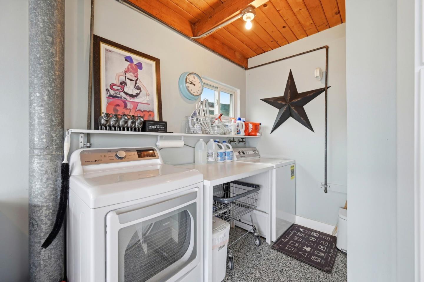 Detail Gallery Image 21 of 29 For 50 Tulare St, Brisbane,  CA 94005 - 4 Beds | 2/1 Baths