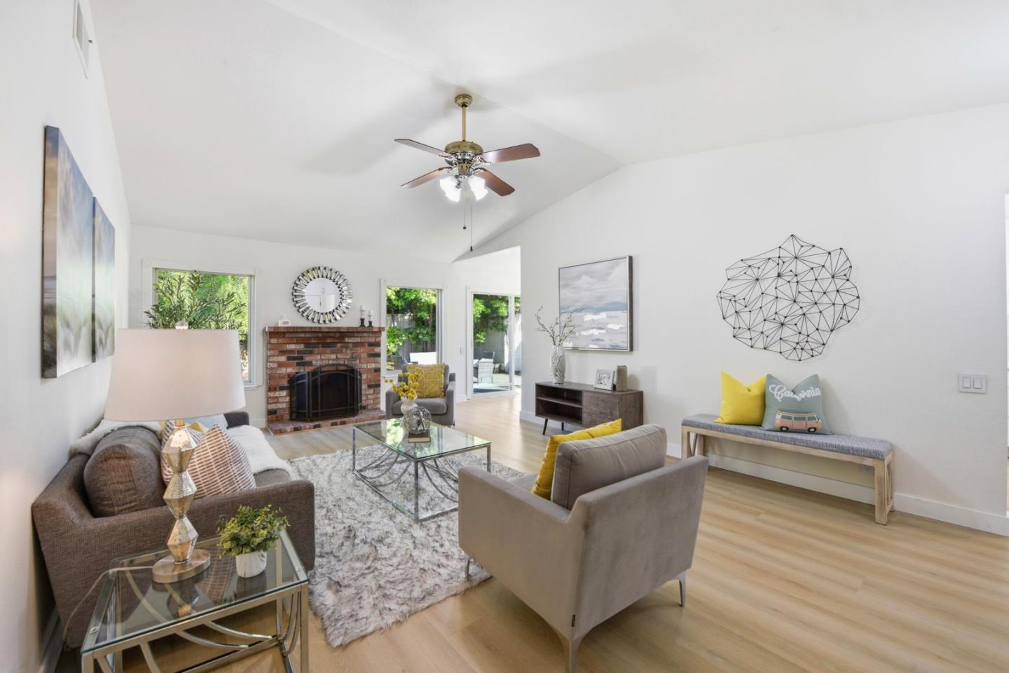 Detail Gallery Image 3 of 33 For 4938 Rocklin Dr, Union City,  CA 94587 - 3 Beds | 2 Baths