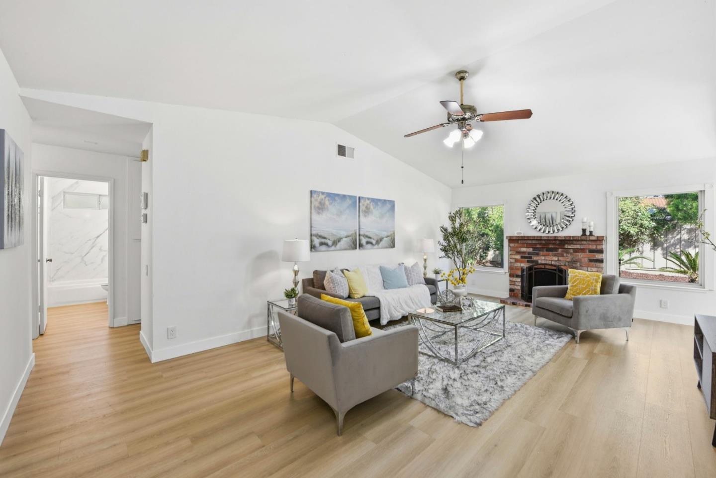 Detail Gallery Image 5 of 33 For 4938 Rocklin Dr, Union City,  CA 94587 - 3 Beds | 2 Baths