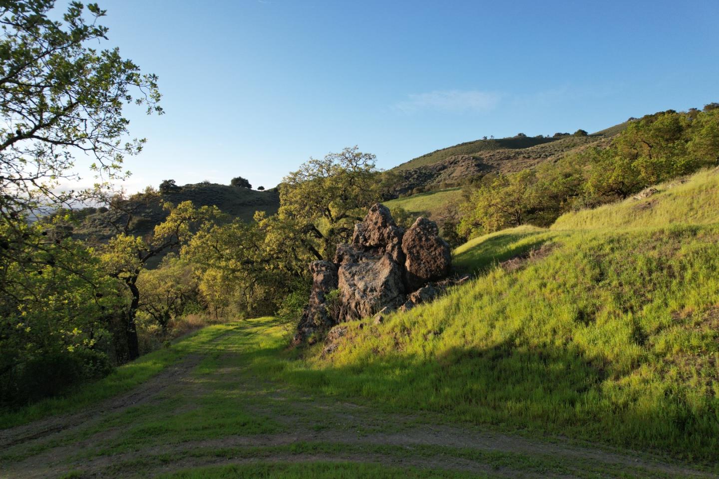Detail Gallery Image 2 of 11 For 0 Oak Glen Ave, Morgan Hill,  CA 95037 - – Beds | – Baths