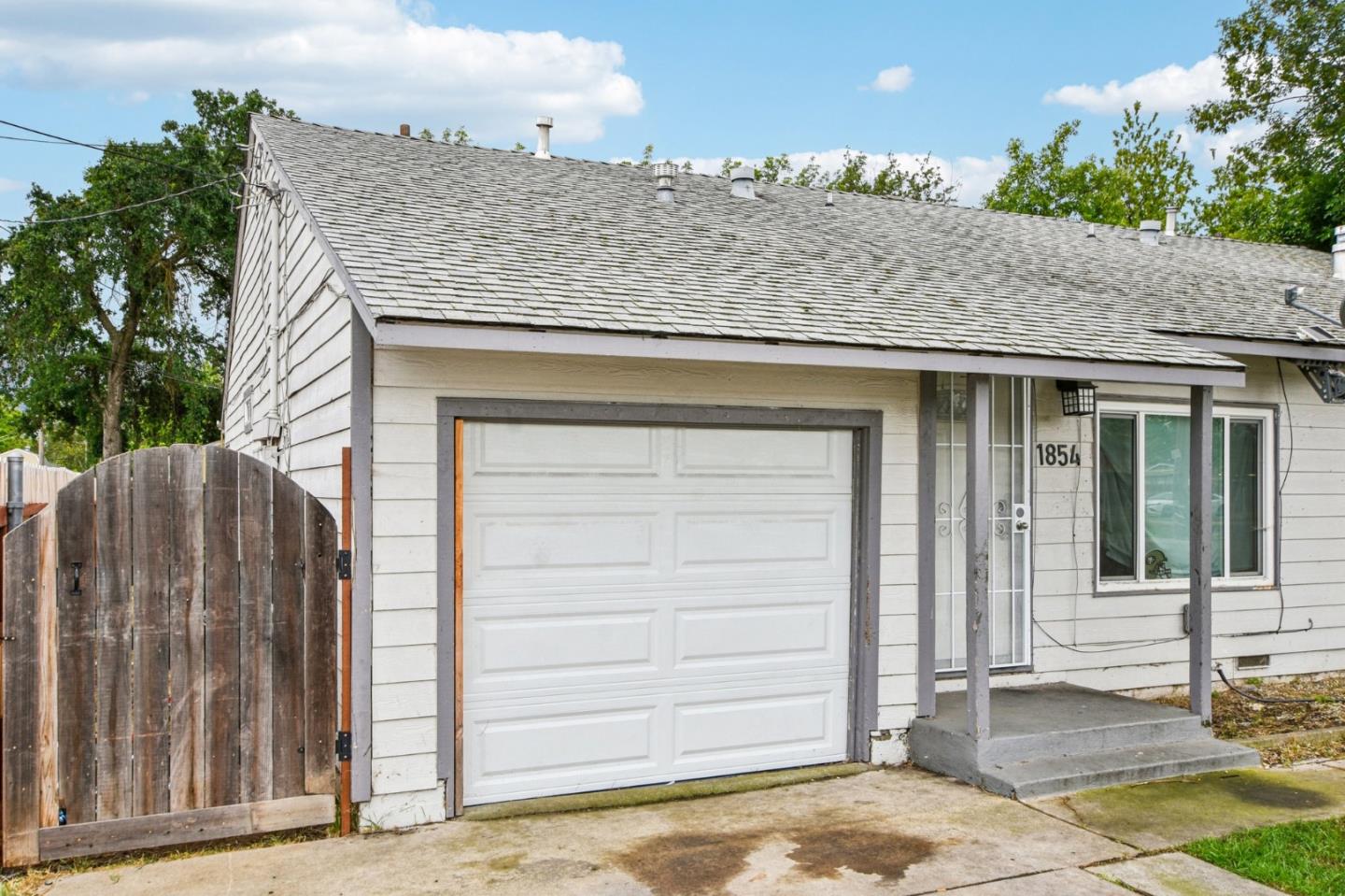 Detail Gallery Image 2 of 26 For 1852 Grand Ave, Sacramento,  CA 95838 - – Beds | – Baths