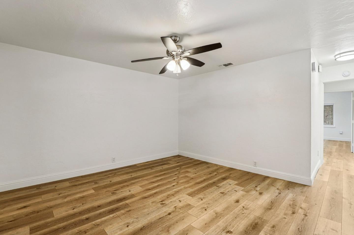 Detail Gallery Image 7 of 26 For 1852 Grand Ave, Sacramento,  CA 95838 - – Beds | – Baths