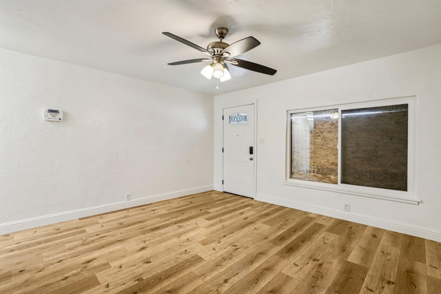 Detail Gallery Image 8 of 26 For 1852 Grand Ave, Sacramento,  CA 95838 - – Beds | – Baths