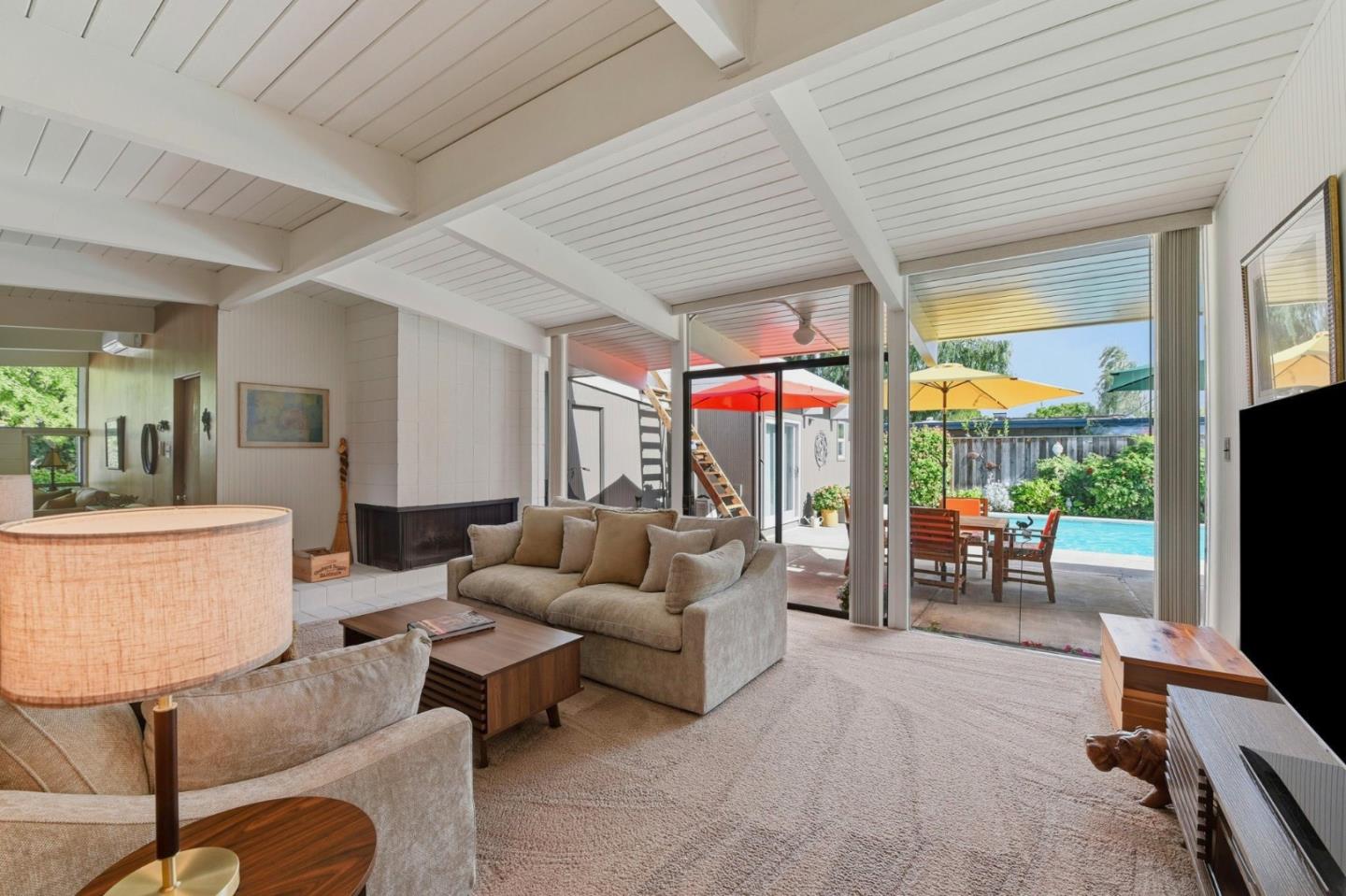 Detail Gallery Image 6 of 39 For 1905 Adele Pl, San Jose,  CA 95125 - 5 Beds | 3 Baths