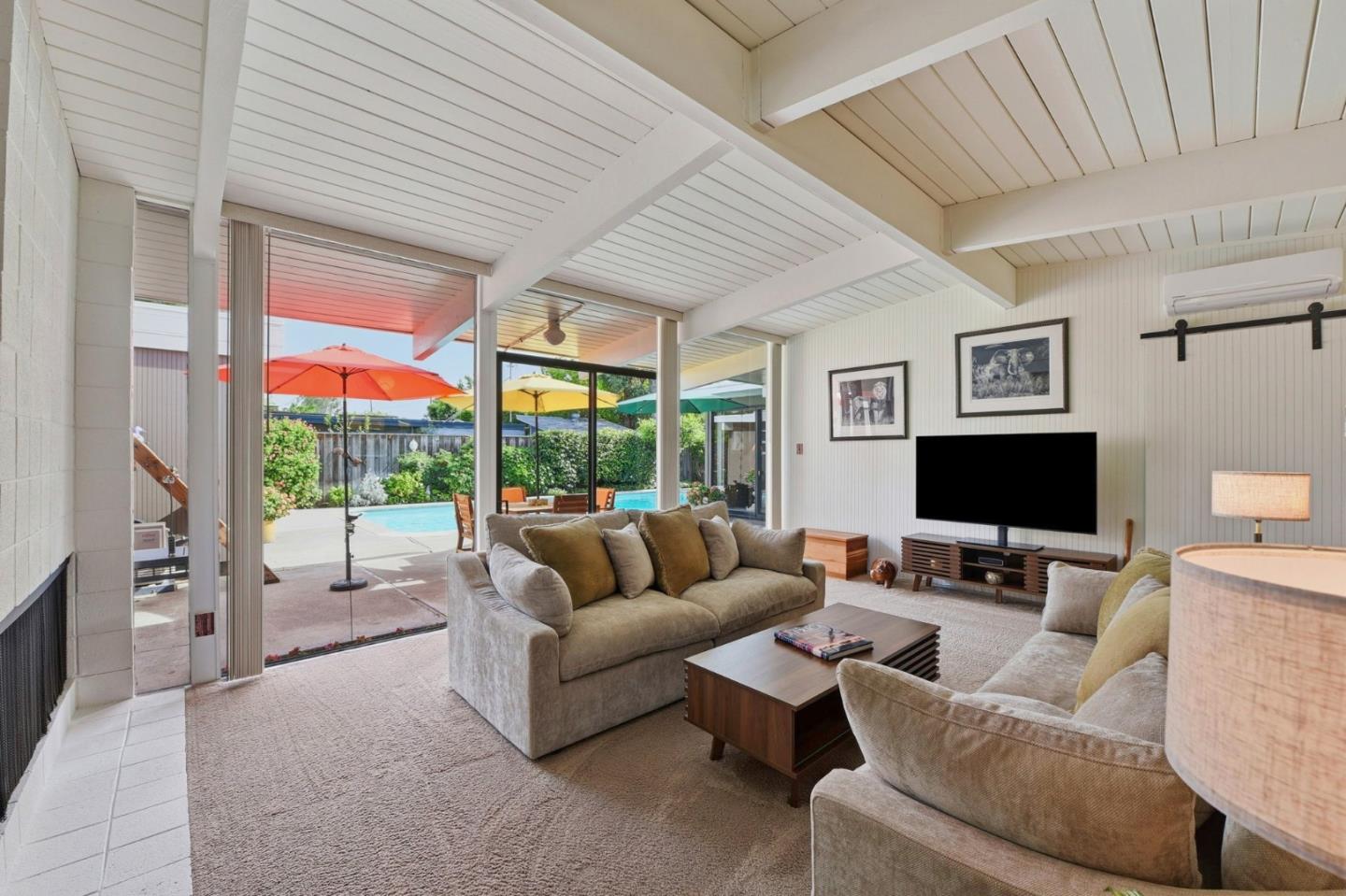 Detail Gallery Image 7 of 39 For 1905 Adele Pl, San Jose,  CA 95125 - 5 Beds | 3 Baths