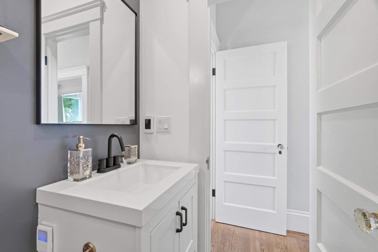 Detail Gallery Image 25 of 79 For 175 N Sunnyvale Ave, Sunnyvale,  CA 94086 - 3 Beds | 3 Baths